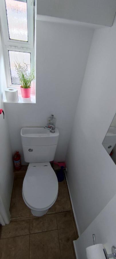 Location Location Location, Whole Apartment For You! Londýn Exteriér fotografie